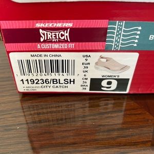 Sketchers, Stretch Fit, Brand New, Blush color!